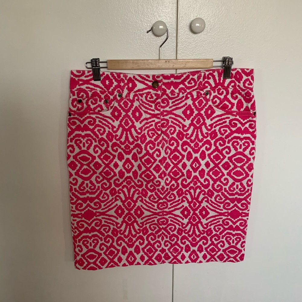 NWOT Vibrant pink skirt, stretch fabric